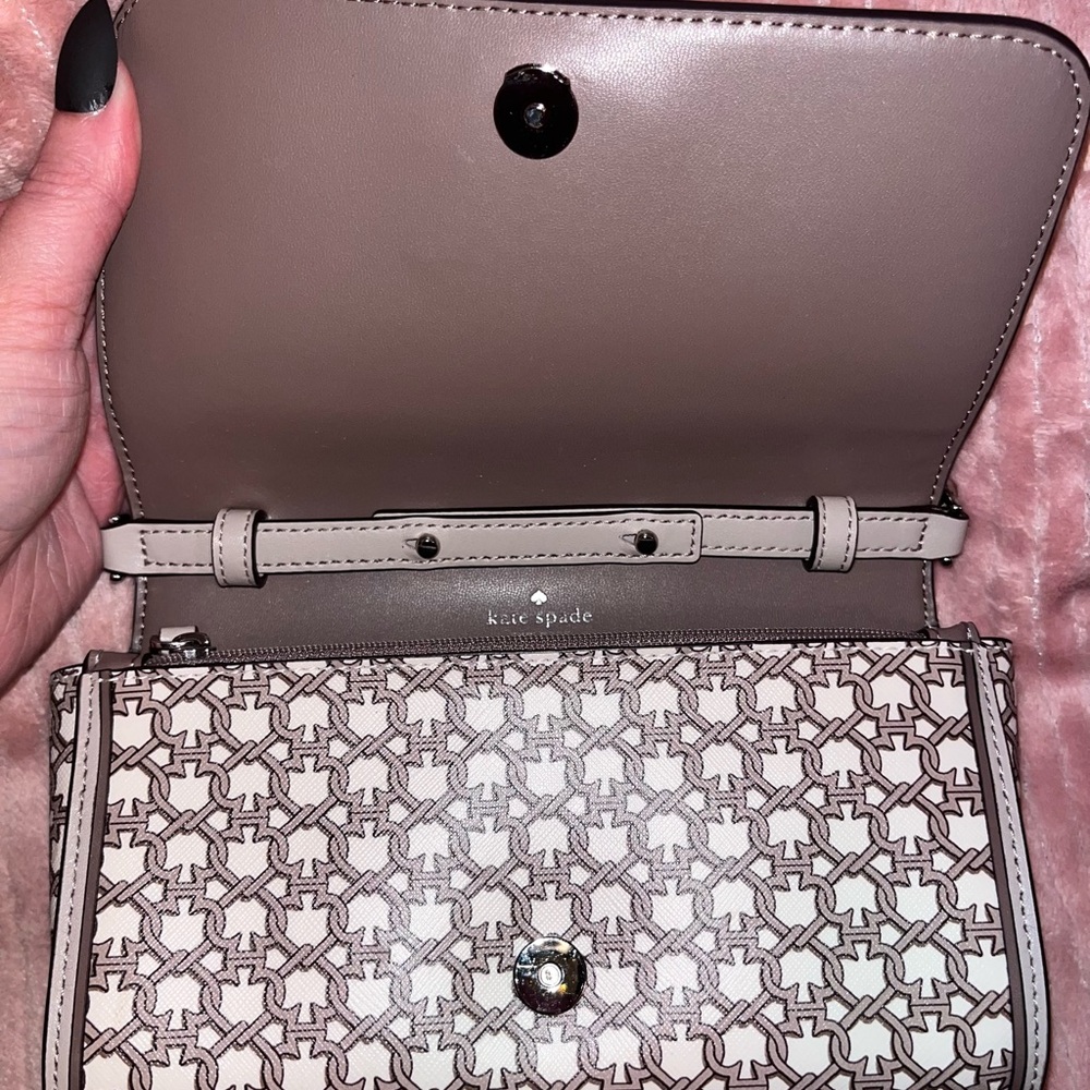 Kate Spade Crossbody / Wallet ♠️ - Picture 4 of 9